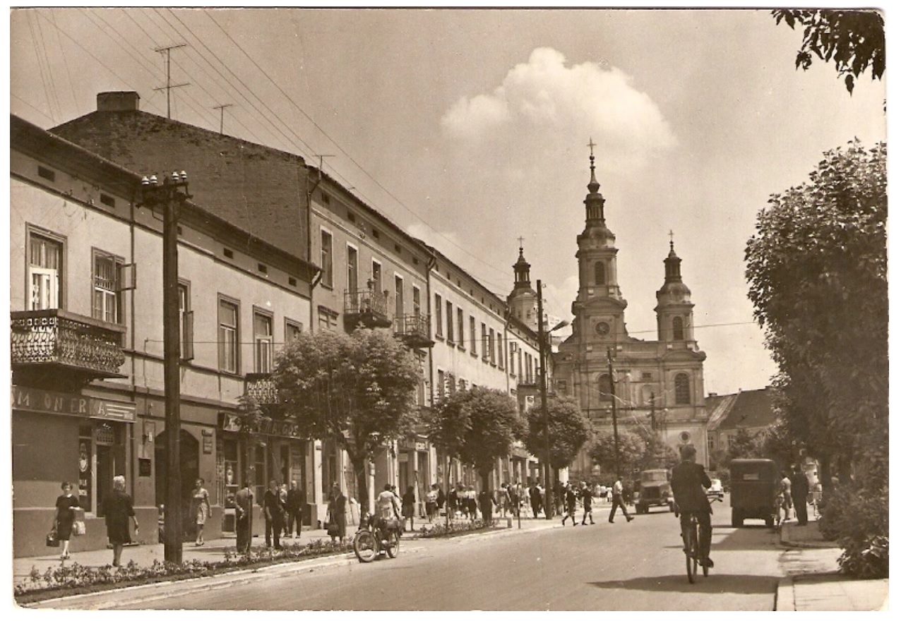 Ulica Reymonta w Radomsku - rok 1970 - pocztówka / spotradomsko.pl